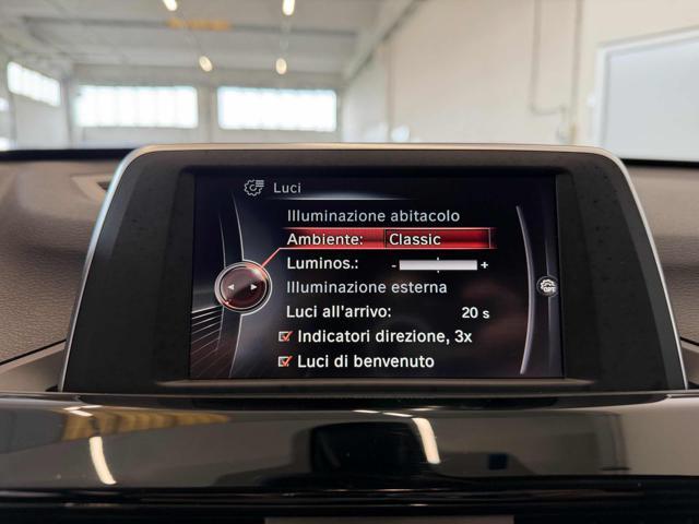 BMW X1 sDrive18d X line //LED//18//NAVI//