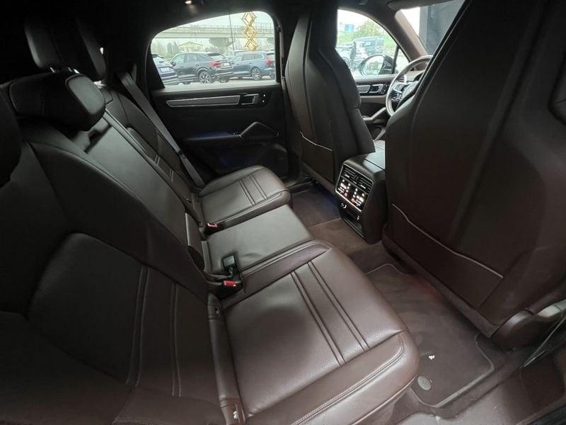 Porsche Cayenne Coupè Cayenne Coupè 3.0 V6 E-Hybrid Platinum Edition 462 CV