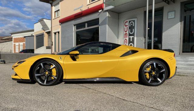 FERRARI SF90 Spider ASSETTO FIORANO