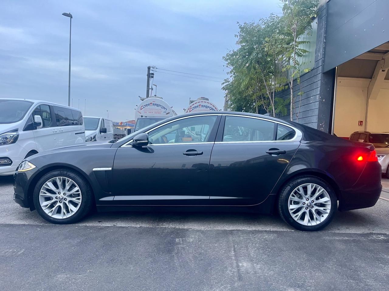 Jaguar XF 2.2 D 200 CV Premium Luxury