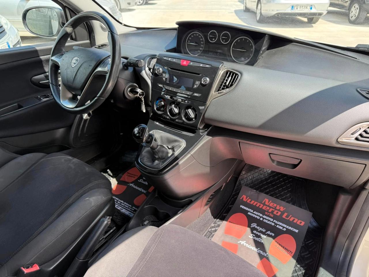 Lancia Ypsilon 1.2 69 CV 5P Gold 2015