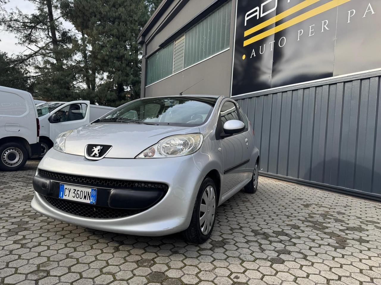 Peugeot 107 1.0 Benzina Neopatentati