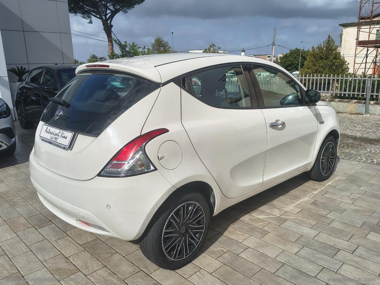 LANCIA Ypsilon 1.2 69 CV 5p. S&S Gold