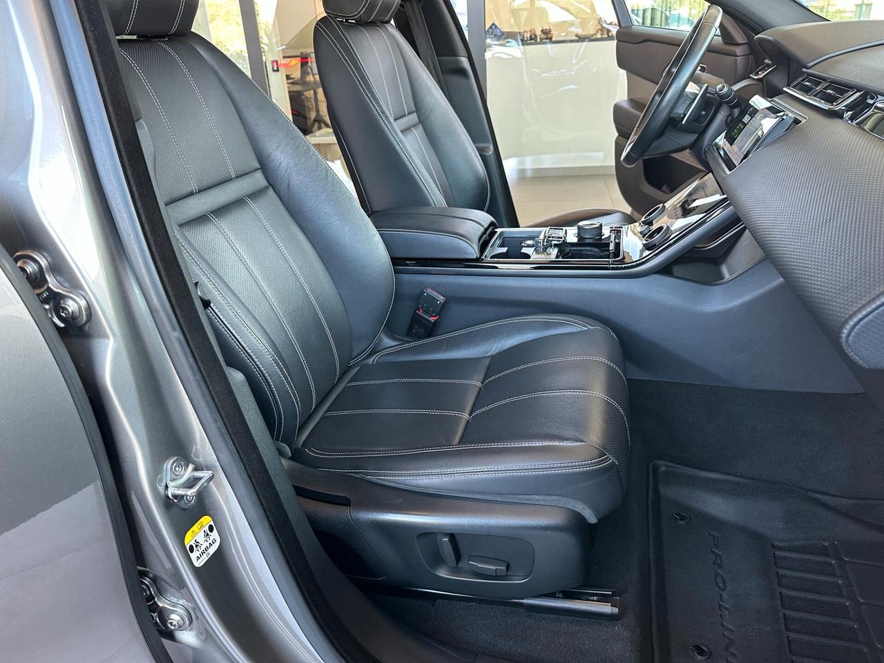 Land Rover Range Velar 2.0D I4 240 CV R-Dynamic SE