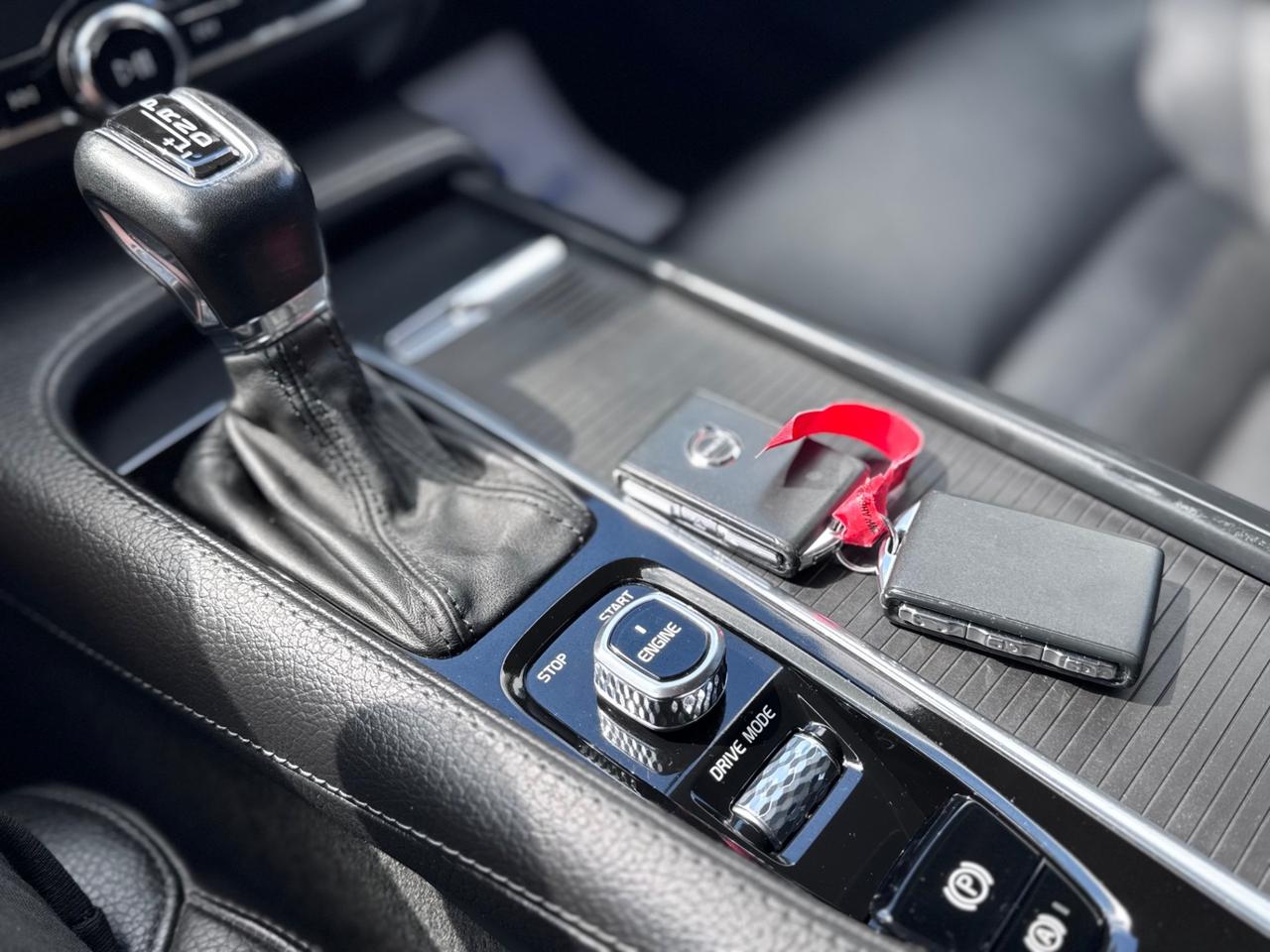 Volvo V90 D4 Automatica Momentum 2.0 Diesel 190cv