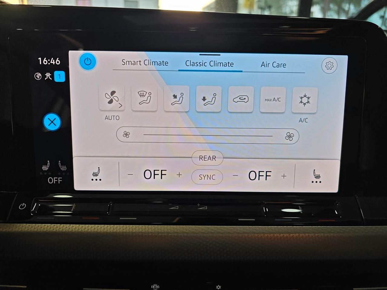 Volkswagen Golf ETSI MOVE LIFE C.16 Tetto Led Matrix Clima3Zone