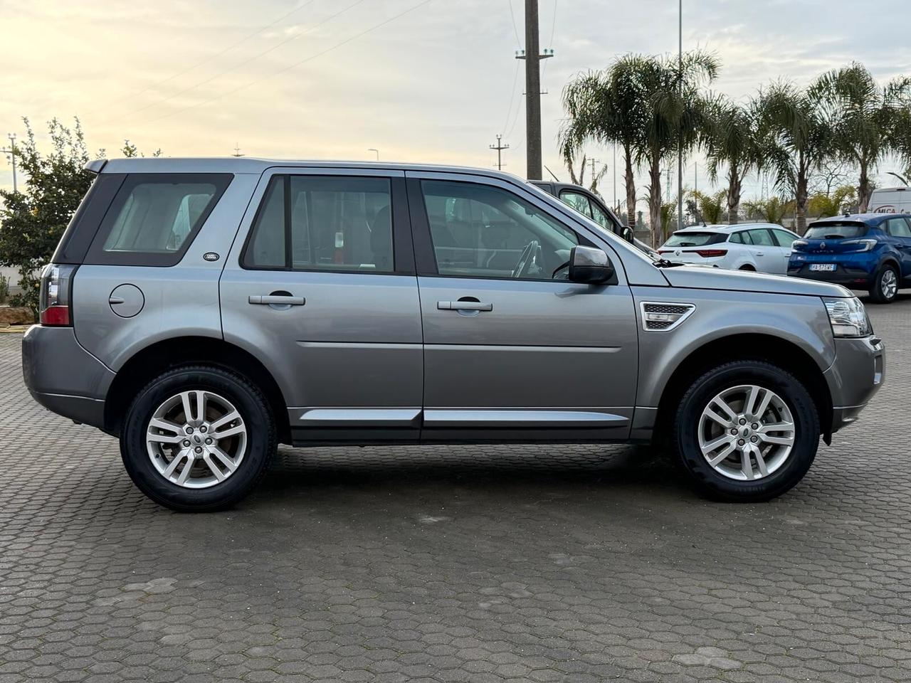 Land Rover Freelander 2.2 TD4 S.W. SE