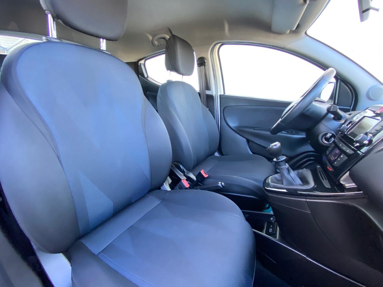 Lancia Ypsilon 1.2 69 CV 5 porte GPL Ecochic Gold