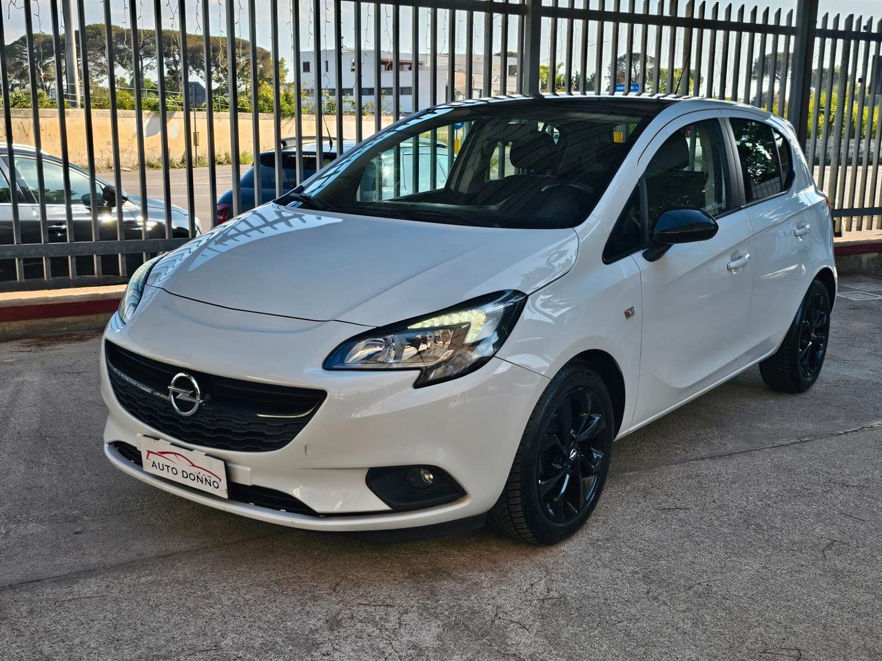 Opel Corsa 1.2 5 porte b-Color
