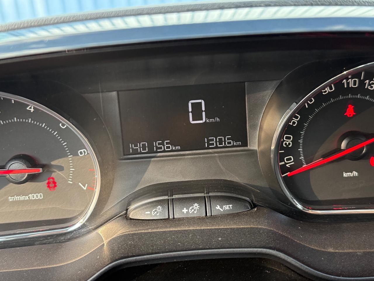 Peugeot 208 1.2 VTi 82 CV 5 porte Access