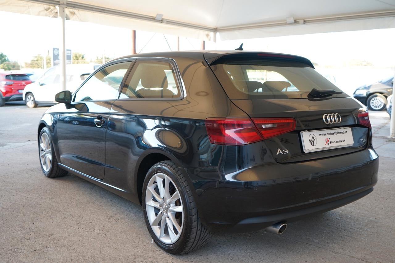 Audi A3 1.6 TDI 105 Cv Attraction