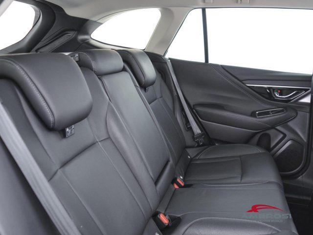 SUBARU OUTBACK 2.5i 4dventure lineartronic