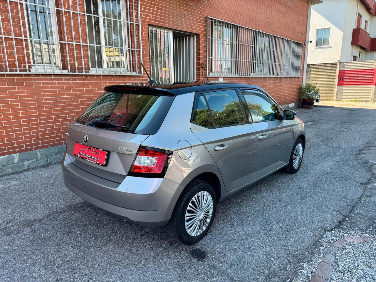 Skoda Fabia 1.0 MPI 60CV Twin Color Design Edition Nero