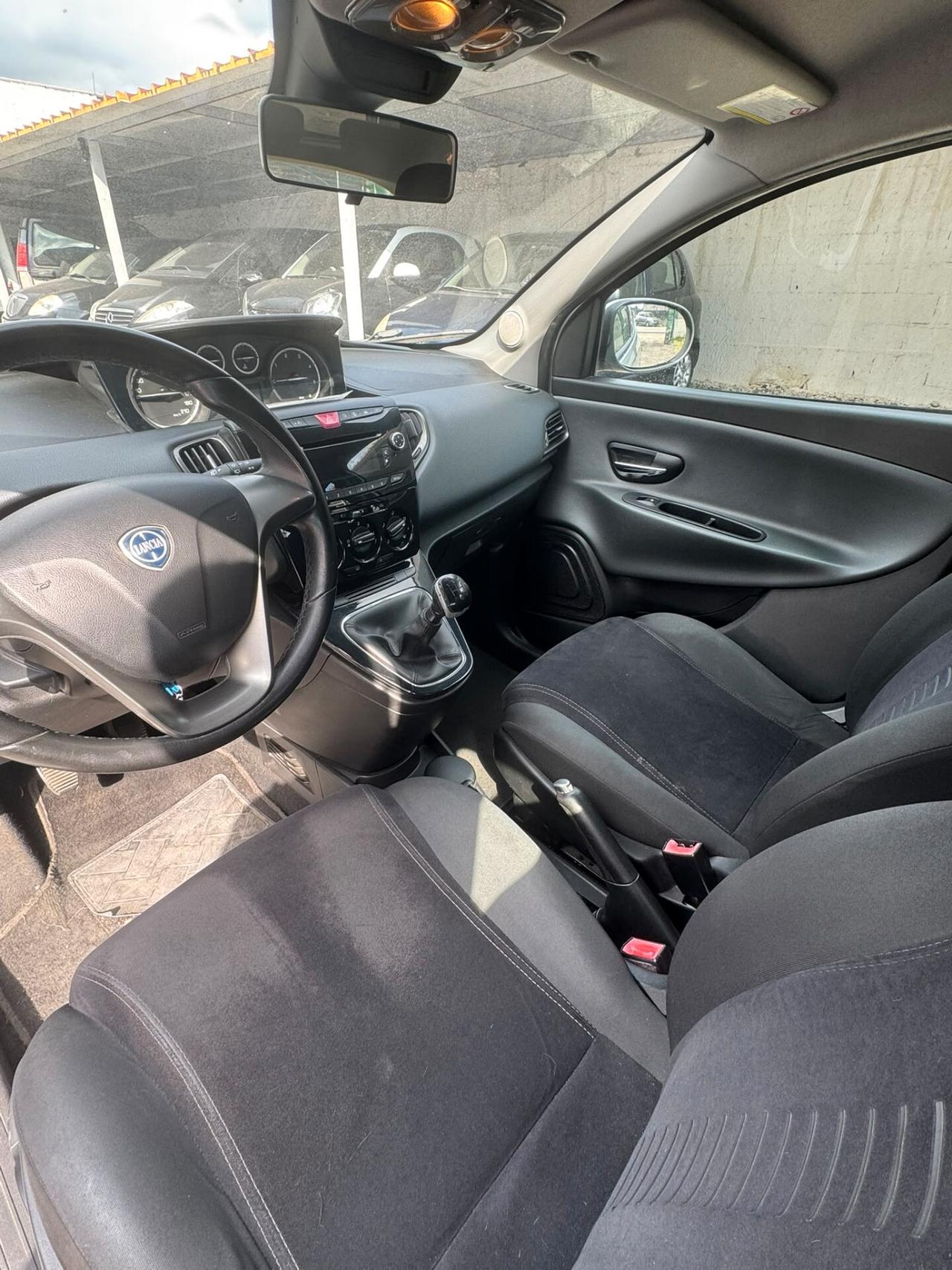 Lancia Ypsilon 1.3 MJT 16V 95 CV 5 porte S&S Platinum