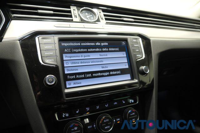 VOLKSWAGEN Passat Variant 2.0 TDI 190 CV DSG HIGHLINE BMT FARI LED