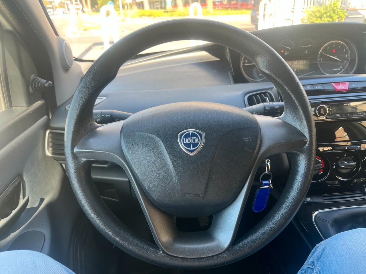 Lancia Ypsilon 1.2 69 CV 5 porte KM CERTIFICATI 2017