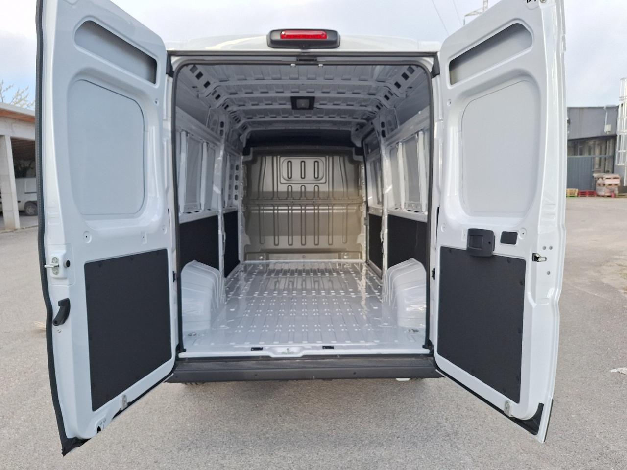PEUGEOT Boxer (3ª serie) - Boxer 35 2.2 BlueHDi 140 S&S PLM-TM Furgone