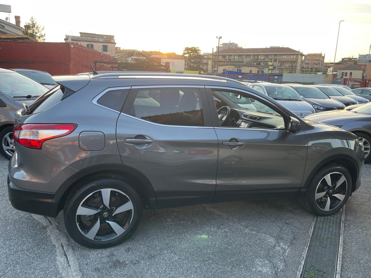 Qashqai 1.5 dCi Tekna-50 mila km -unipro-rate