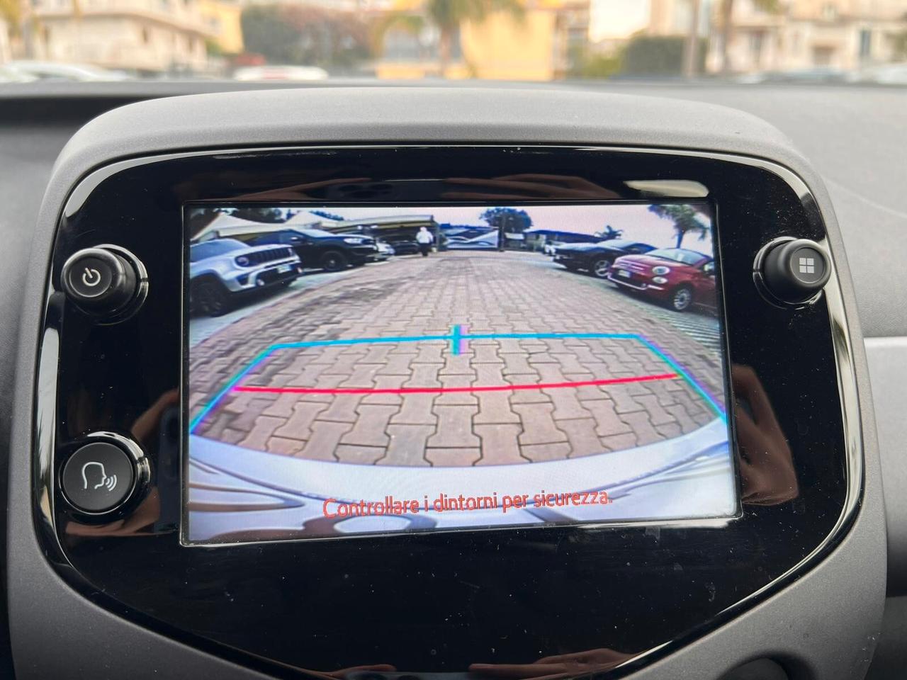 Toyota Aygo Connect 1.0 VVT-i 72 CV 5 porte x-clusiv MMT