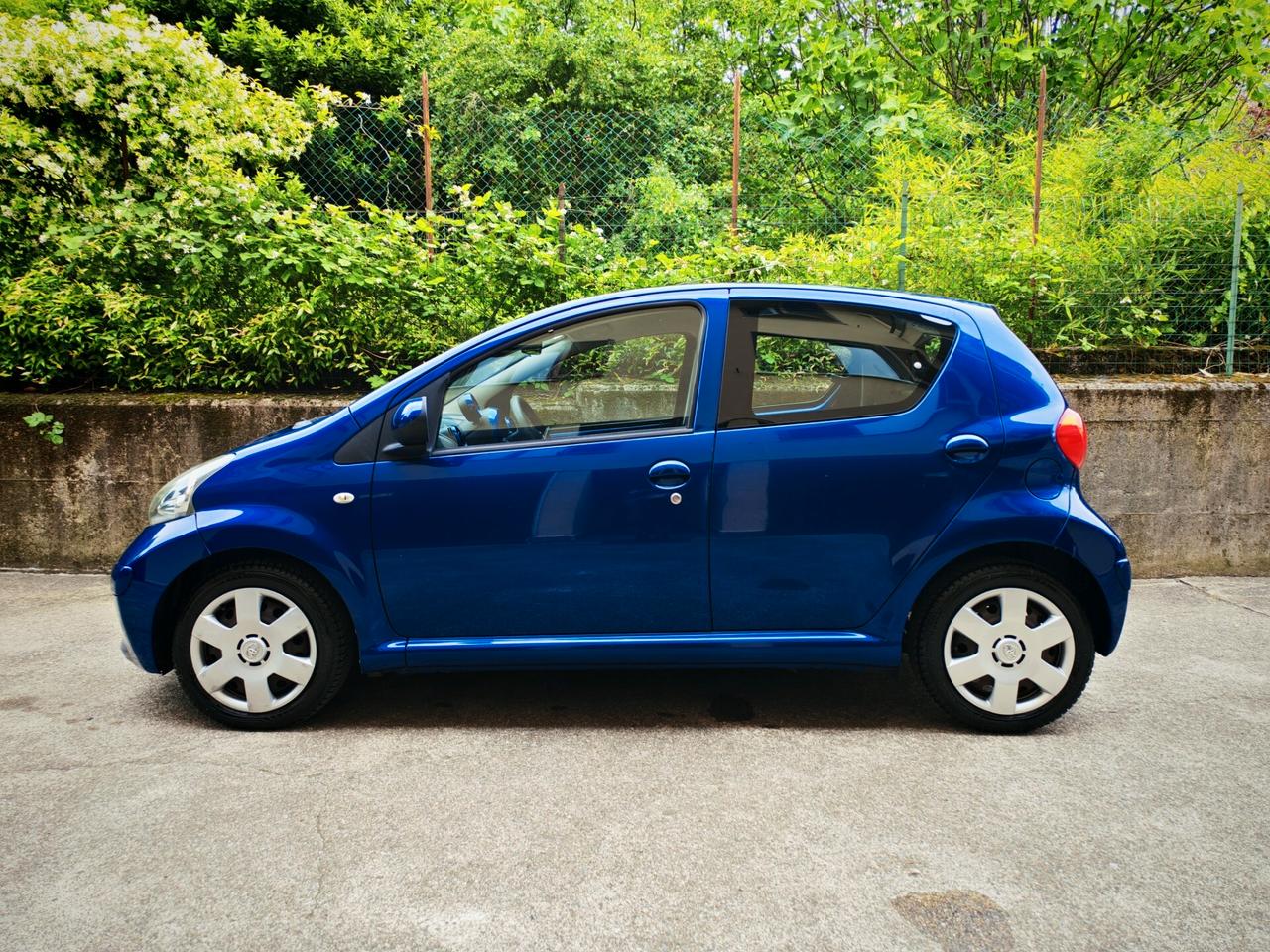 Toyota Aygo 1.0 BENZINA 68cv / AUTOMATICA