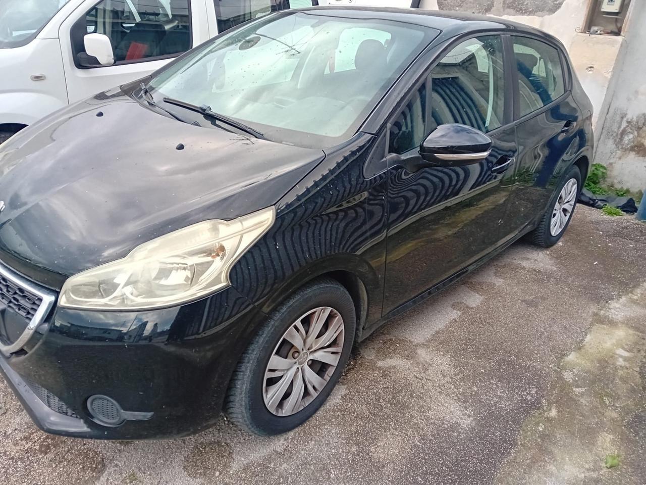 Peugeot 208 1.4 HDi 68 CV 5 porte Access