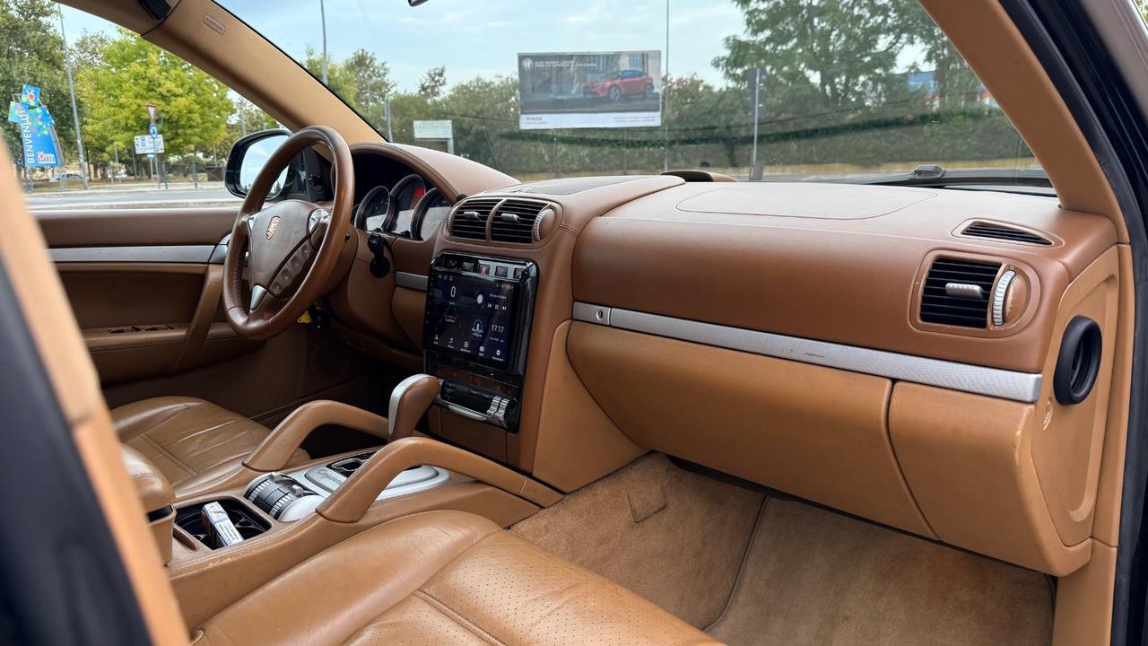 Porsche Cayenne 4.5 GPL/benzina