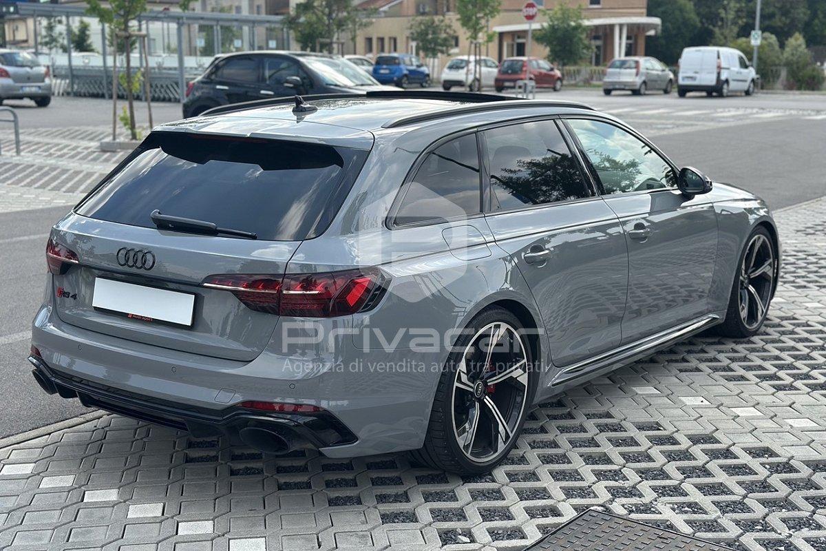 AUDI RS 4 Avant