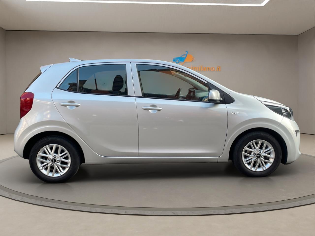 Kia Picanto AUTOMATICA - NEOPATENTATI