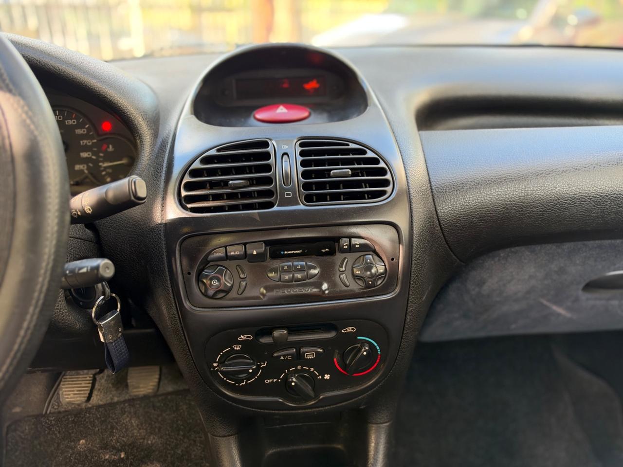 Peugeot 206 1.1 5p. XT GPL