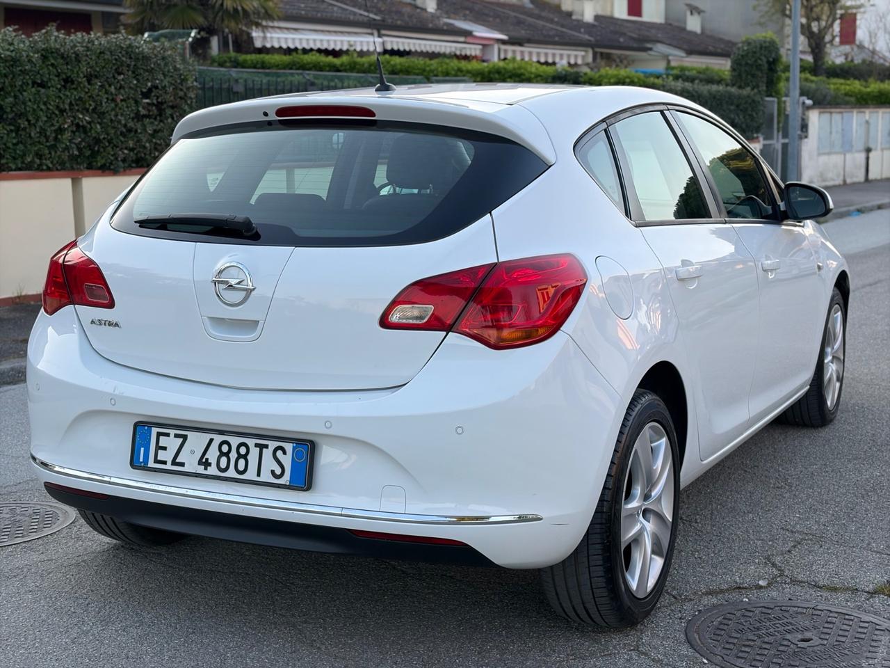 Opel Astra 1.4 Turbo 140CV 5 porte GPL Tech Electiv Euro6