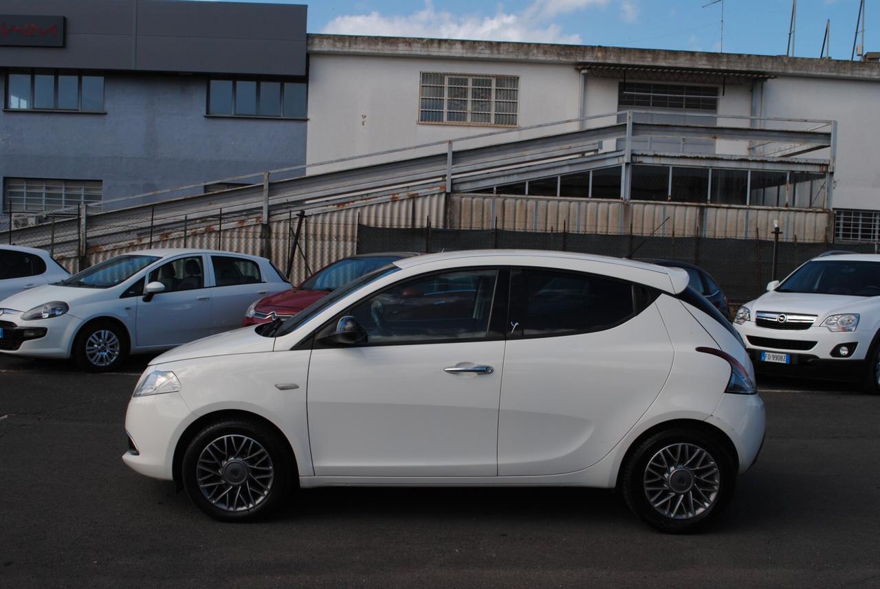 LANCIA YPSILON 1.3 MJT 95 CV OK NEOPATENTATI