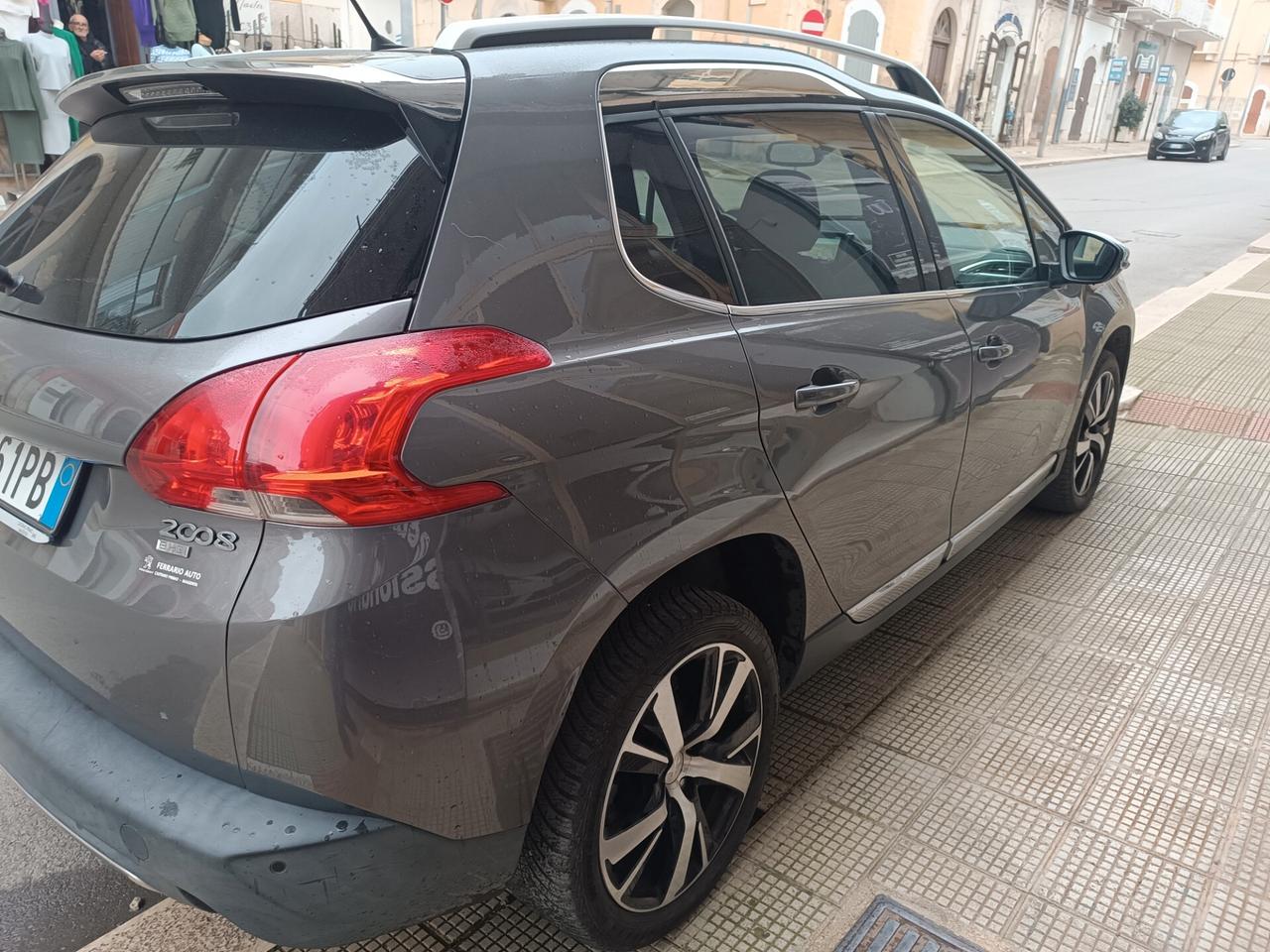 Peugeot 2008 1.6 e-HDi 92 CV ALLURE FULL OPTIONAL