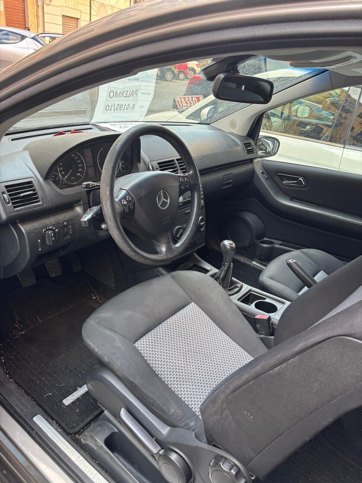 Mercedes-benz A 160 CDI Coupé Avantgarde POCHI KM