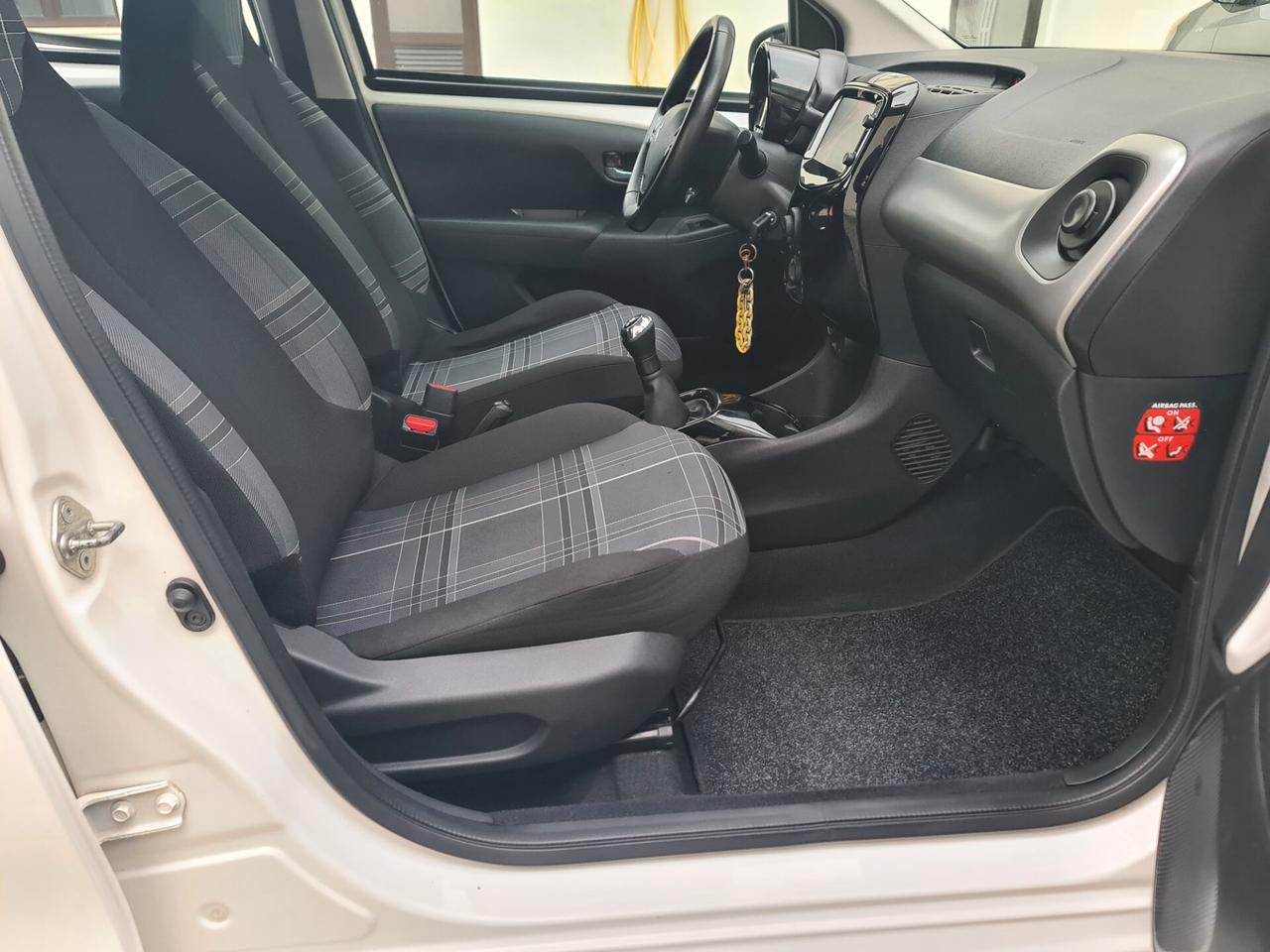 Peugeot 108 VTi 68 5 porte Allure - km certif.