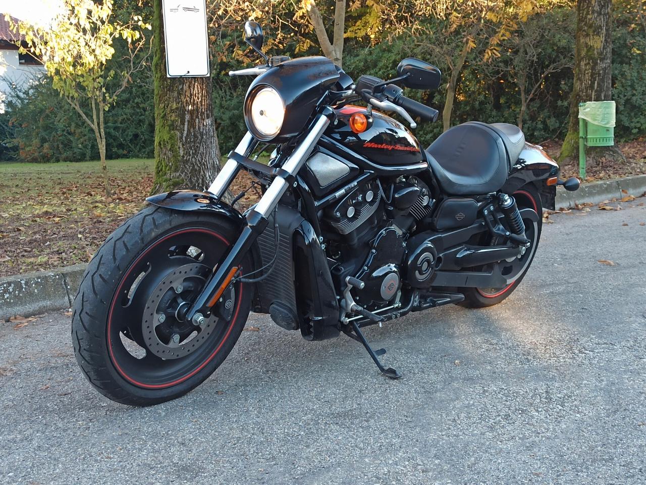 HARLEY DAVIDSON VRSC Night Rod