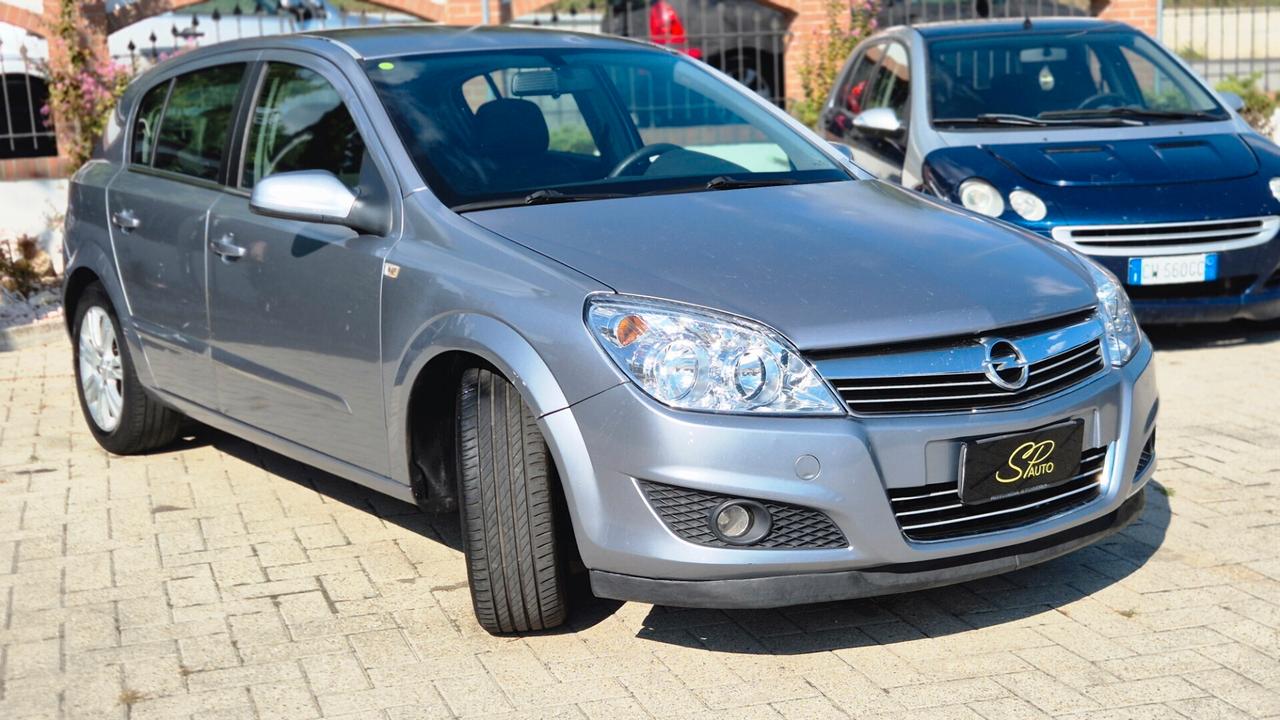 Opel Astra 1.6 BENZ ,5p /ok neopatentati/Frizione nuova