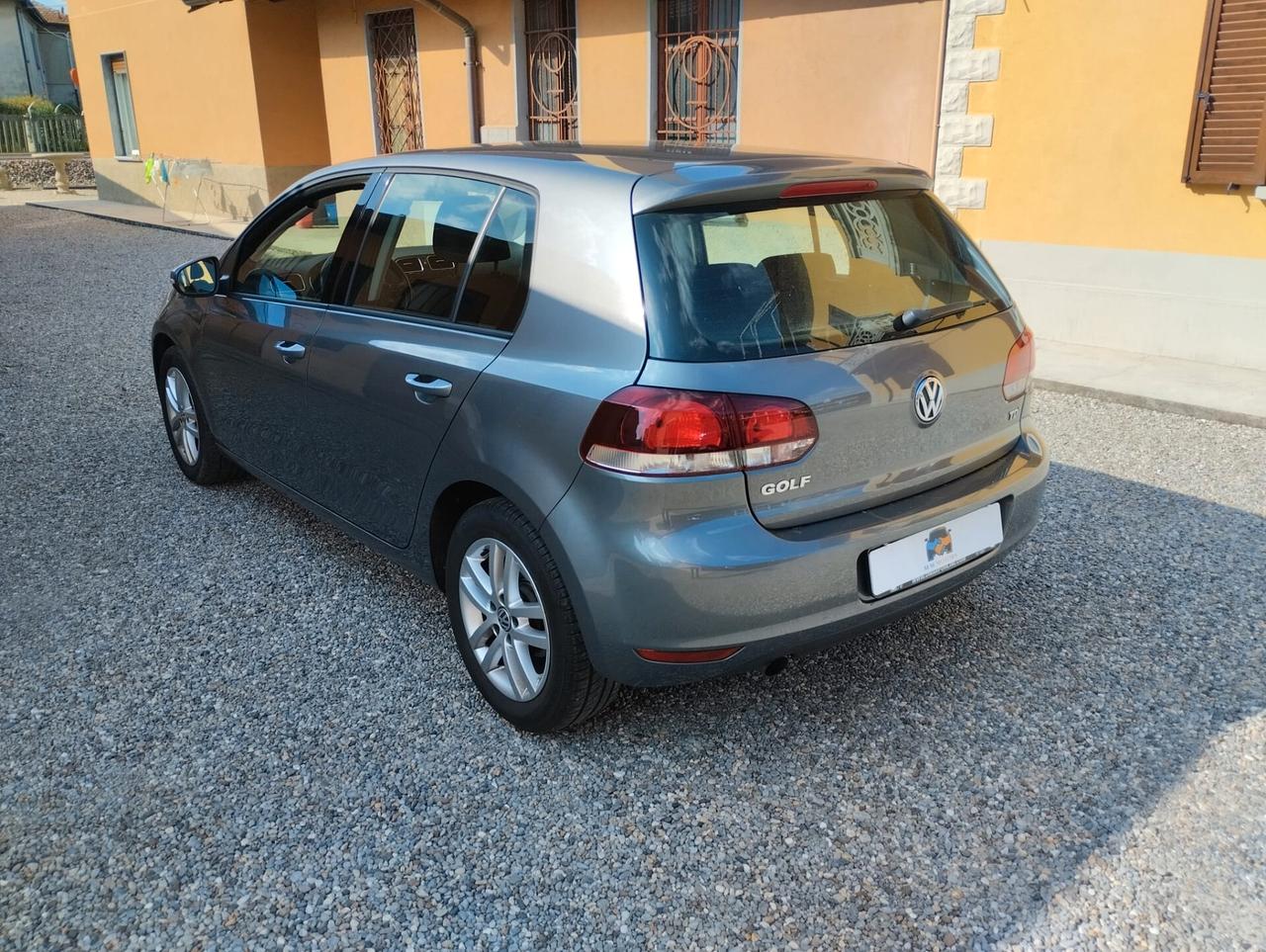 Volkswagen Golf 1.6 TDI DPF DSG 5p. Highline
