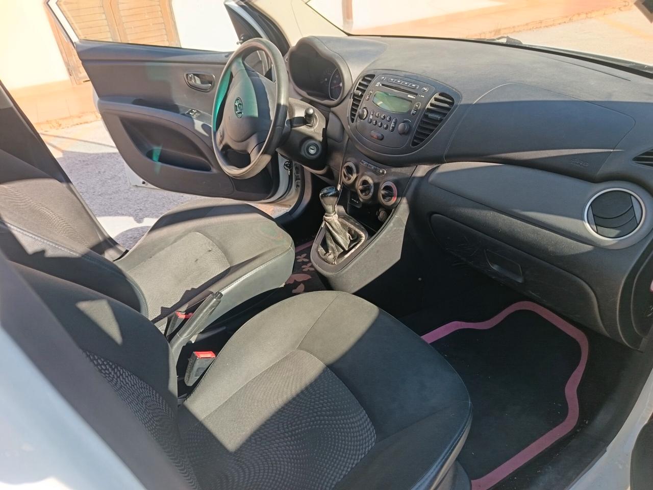 Hyundai i10 - 1.1 GPL Classic Plus SCAD. GPL 2033 OK NEOPATENTATI