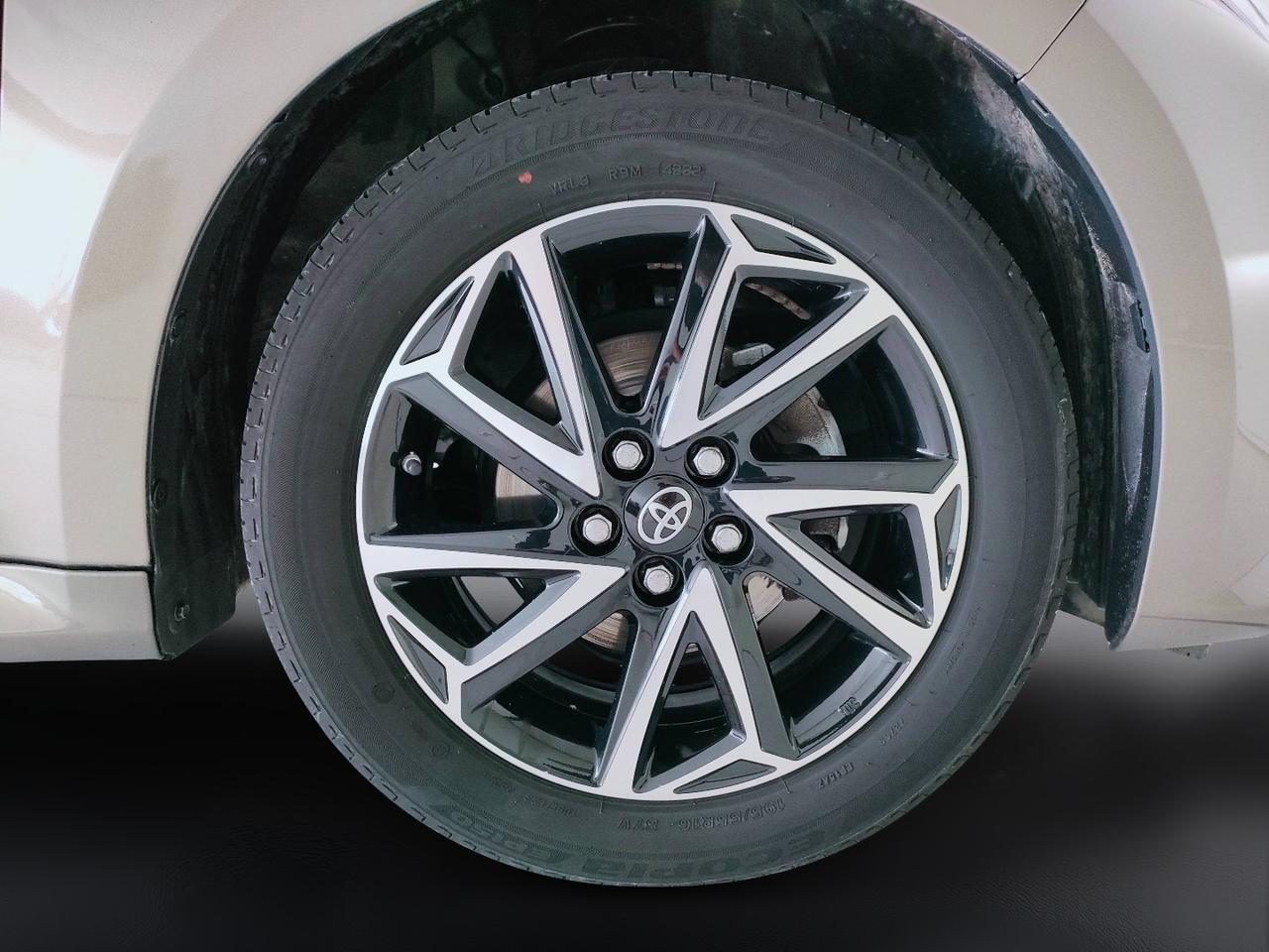 TOYOTA Yaris IV 2020 - Yaris 1.0 Trend