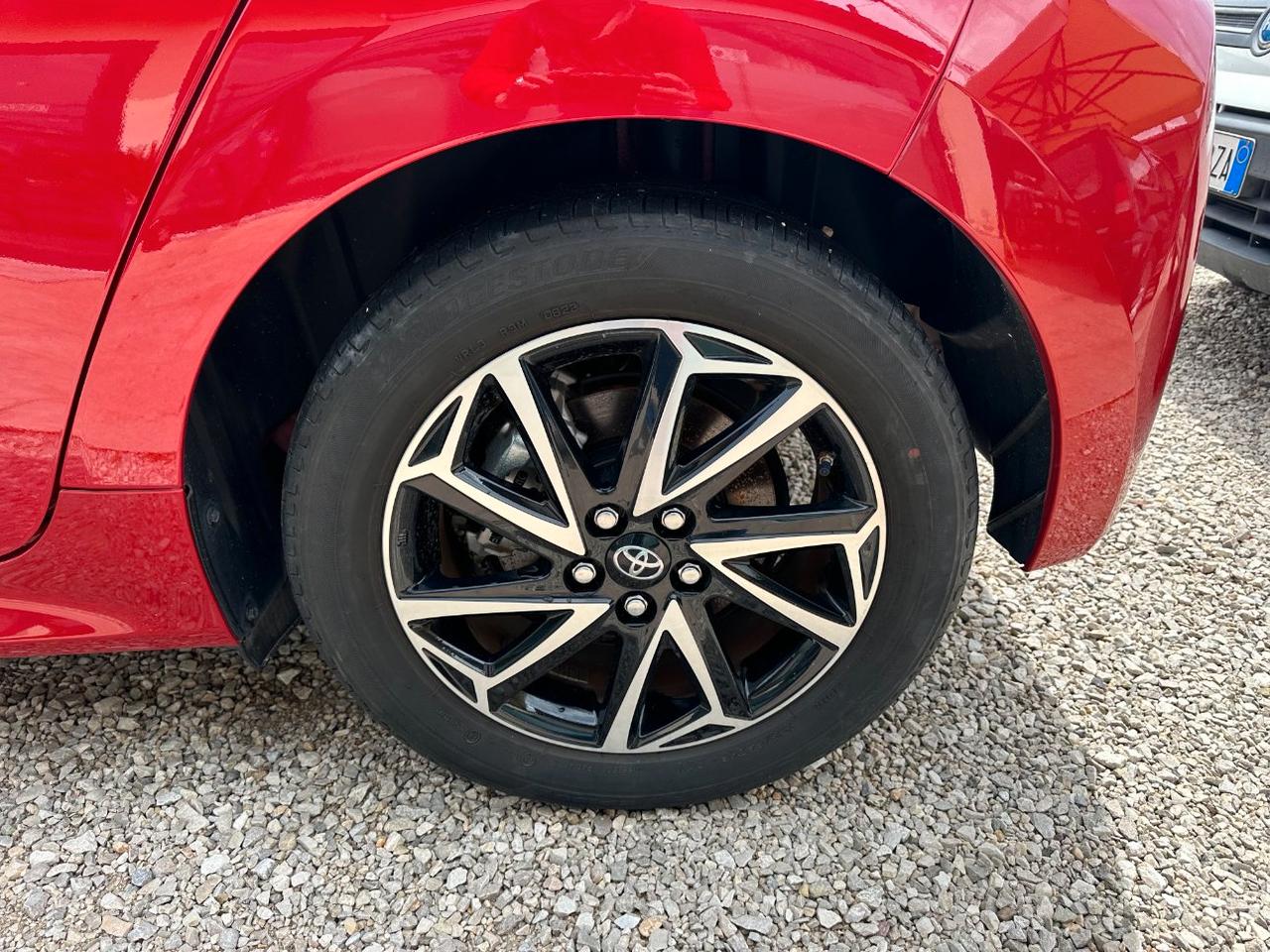Toyota Yaris Hybrid Trend MY22 KM 23000