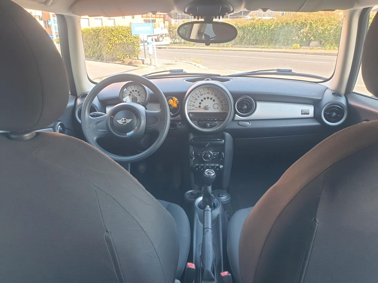 Mini 1.6 16V One (55kW)