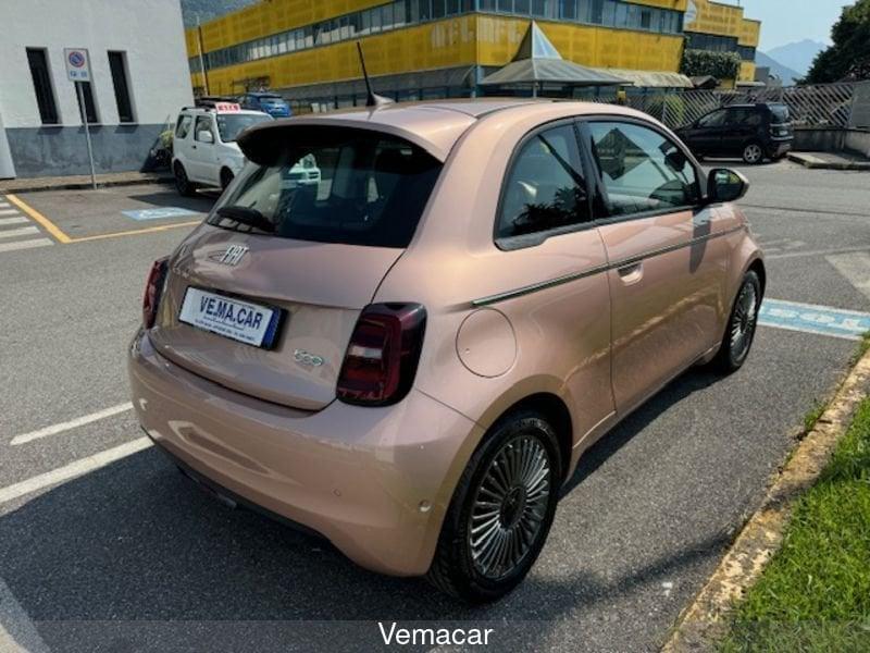 FIAT 500 Icon Berlina -TETTO PANORAMICO-NAV -CAMERA 360°! SOLO KM 40500!
