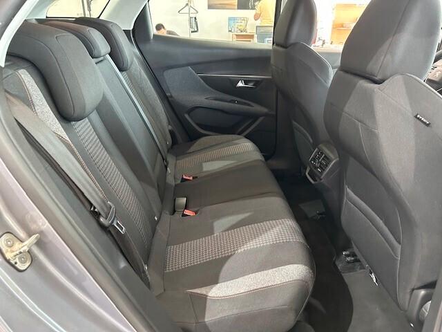 PEUGEOT 3008 1.5 bluehdi Active s&s