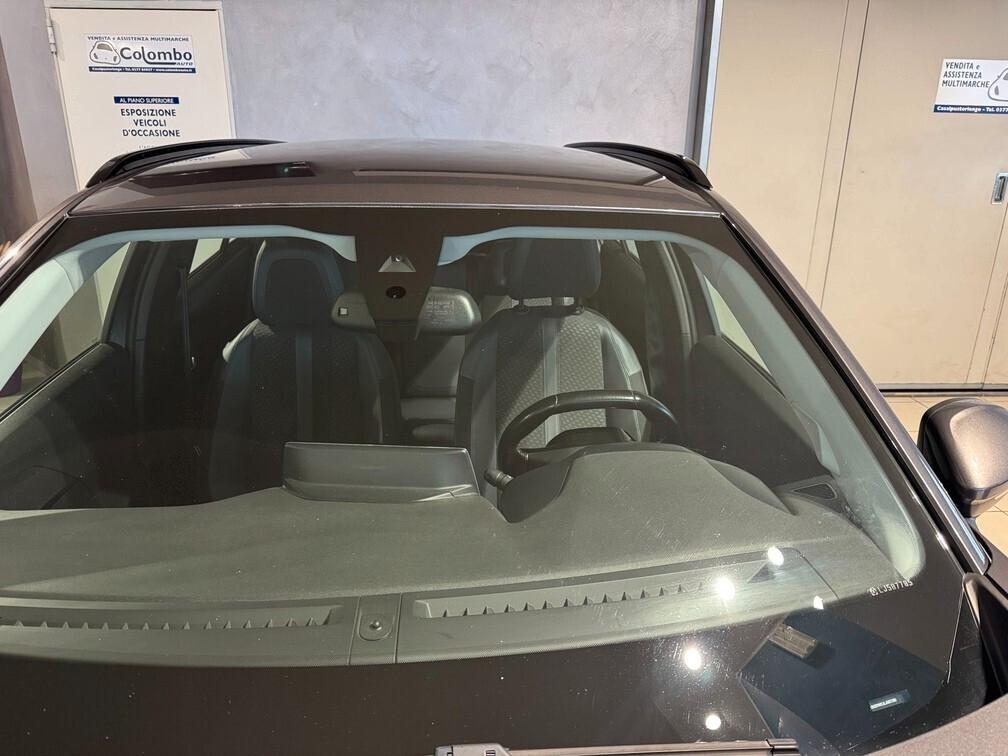 Peugeot 2008 1.5 bluehdi Allure Navi Led Cam App conn 17" Neopat