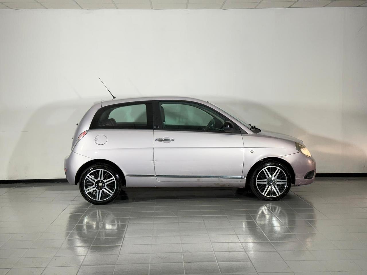 Lancia Ypsilon 1.2 Versus