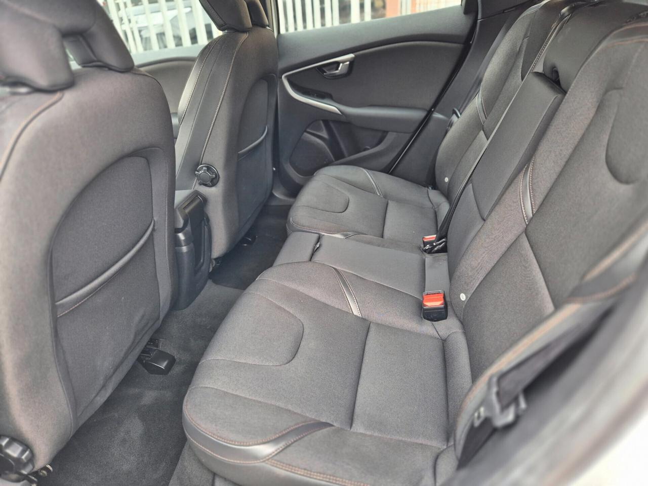 Volvo V40 Cross Country D2 Business Plus