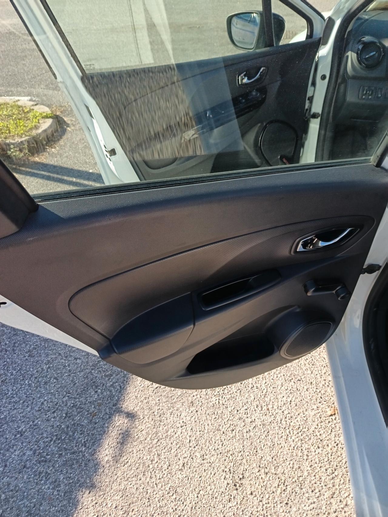 Renault Clio Sporter 1.5 dCi 8V 75CV Live