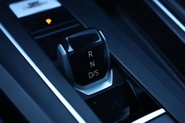 VOLKSWAGEN Golf 1.5 eTSI 130 CV EVO ACT DSG Life