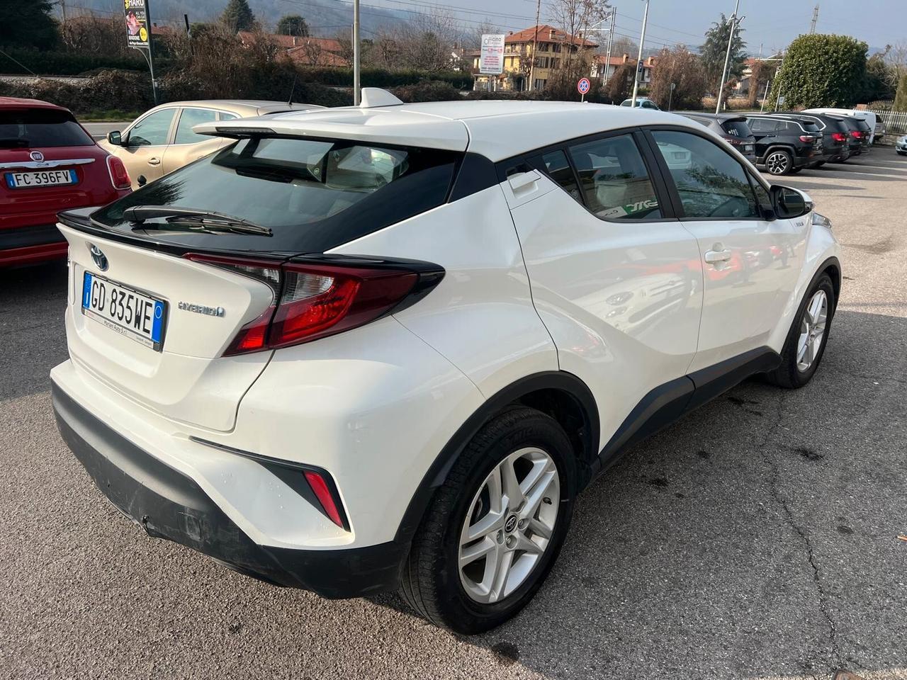 Toyota C-HR 1.8 Hybrid E-CVT Active