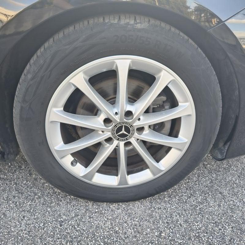 Mercedes-Benz CLA S.Brake 200D AT 150 CV Business Extra